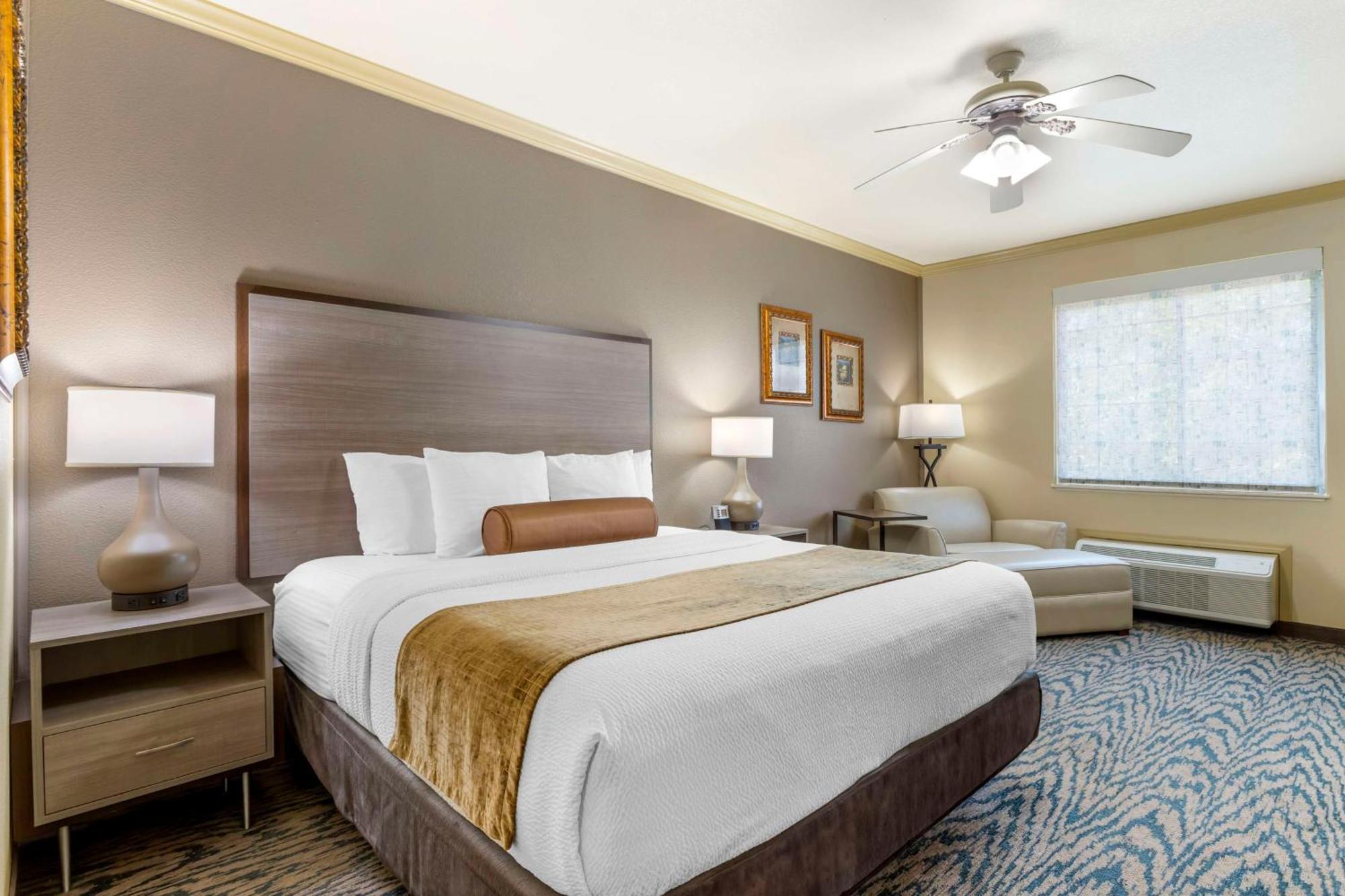 Best Western Plus Crown Colony Inn & Suites Лафкин Экстерьер фото