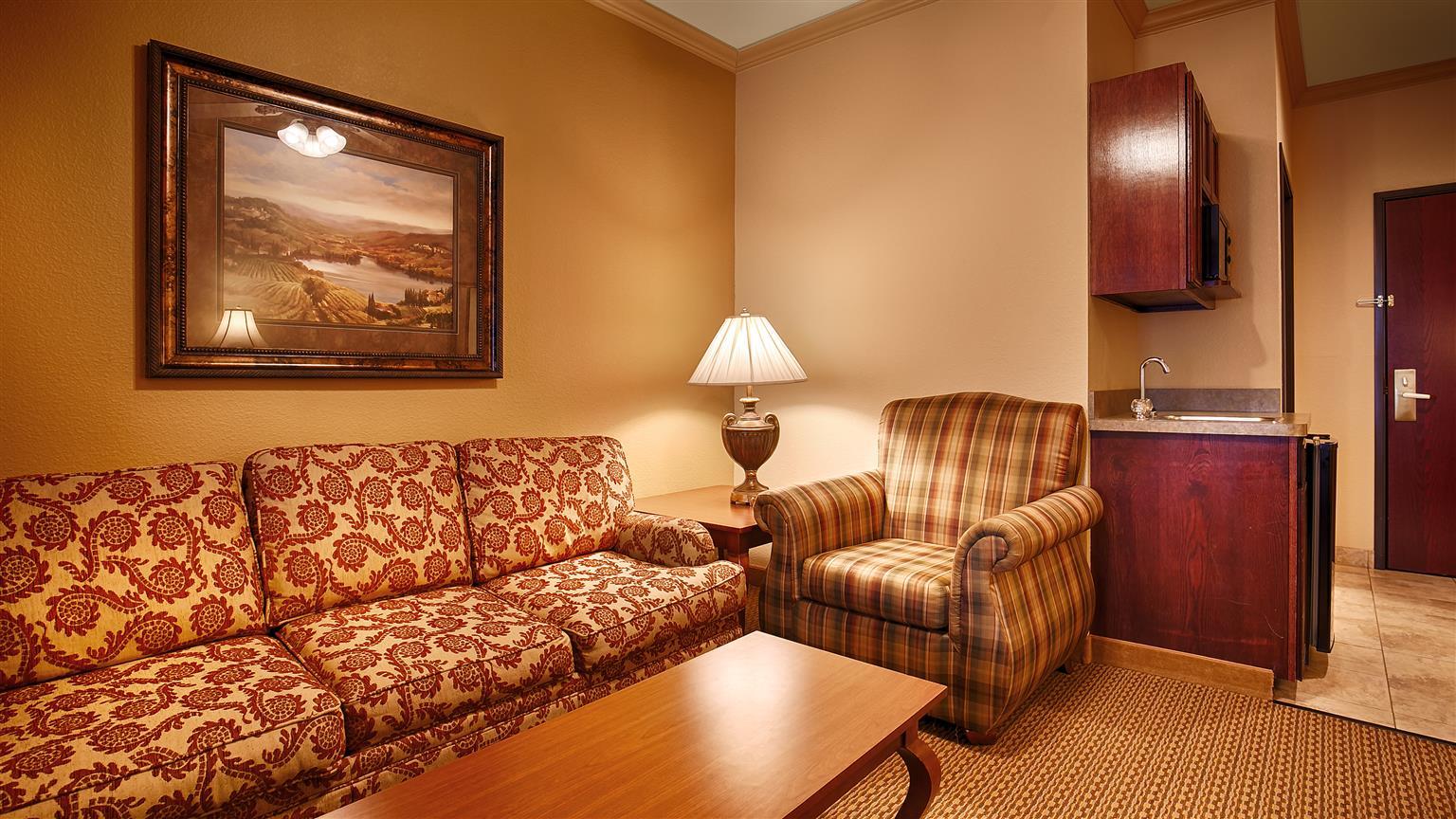 Best Western Plus Crown Colony Inn & Suites Лафкин Экстерьер фото